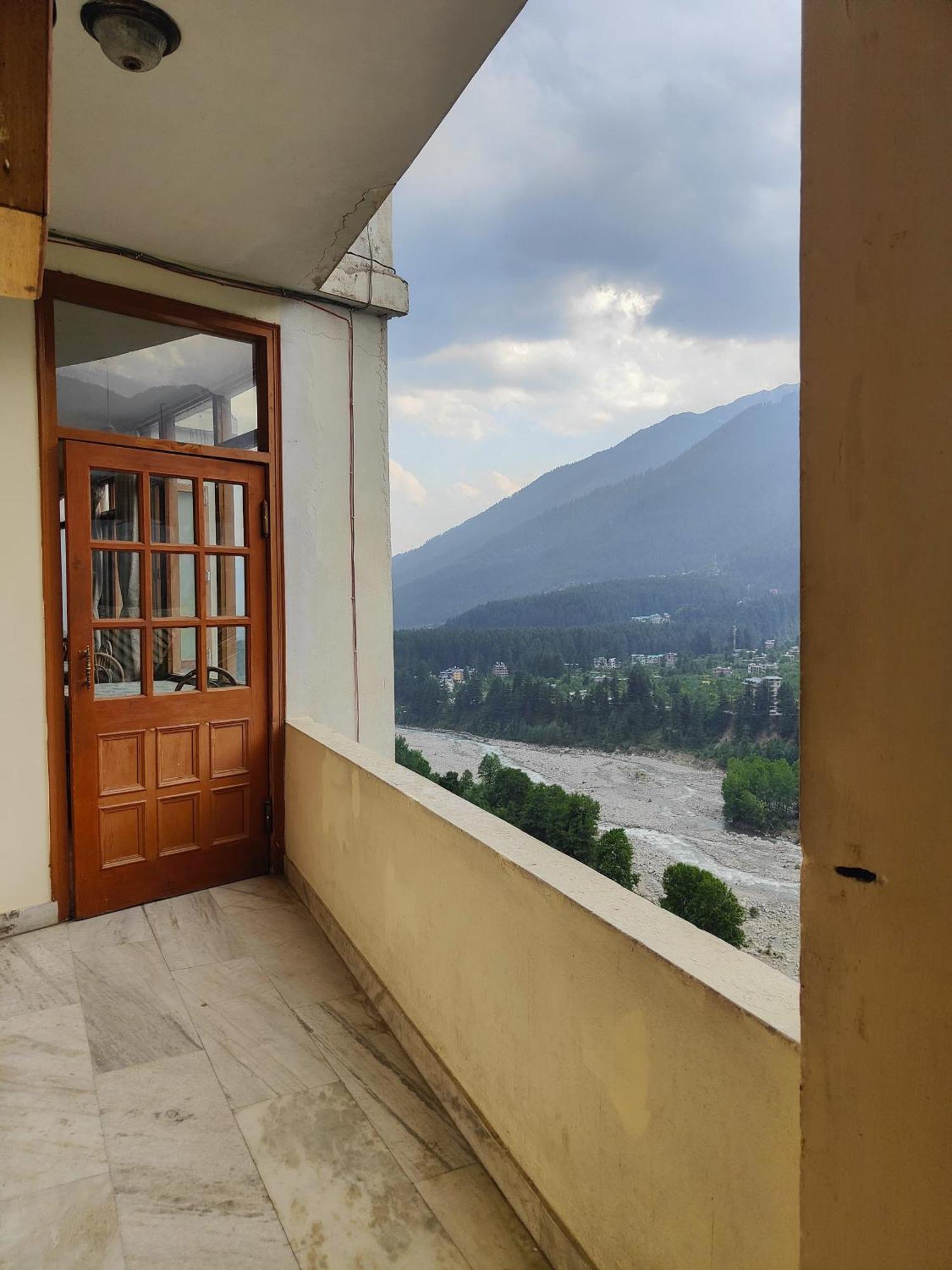 Hotel Arohi Vashist Екстер'єр фото