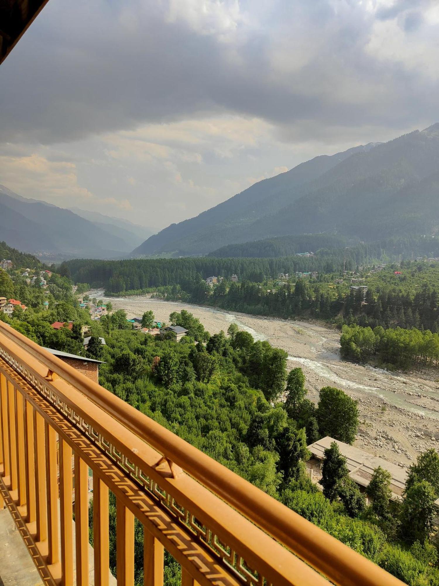 Hotel Arohi Vashist Екстер'єр фото