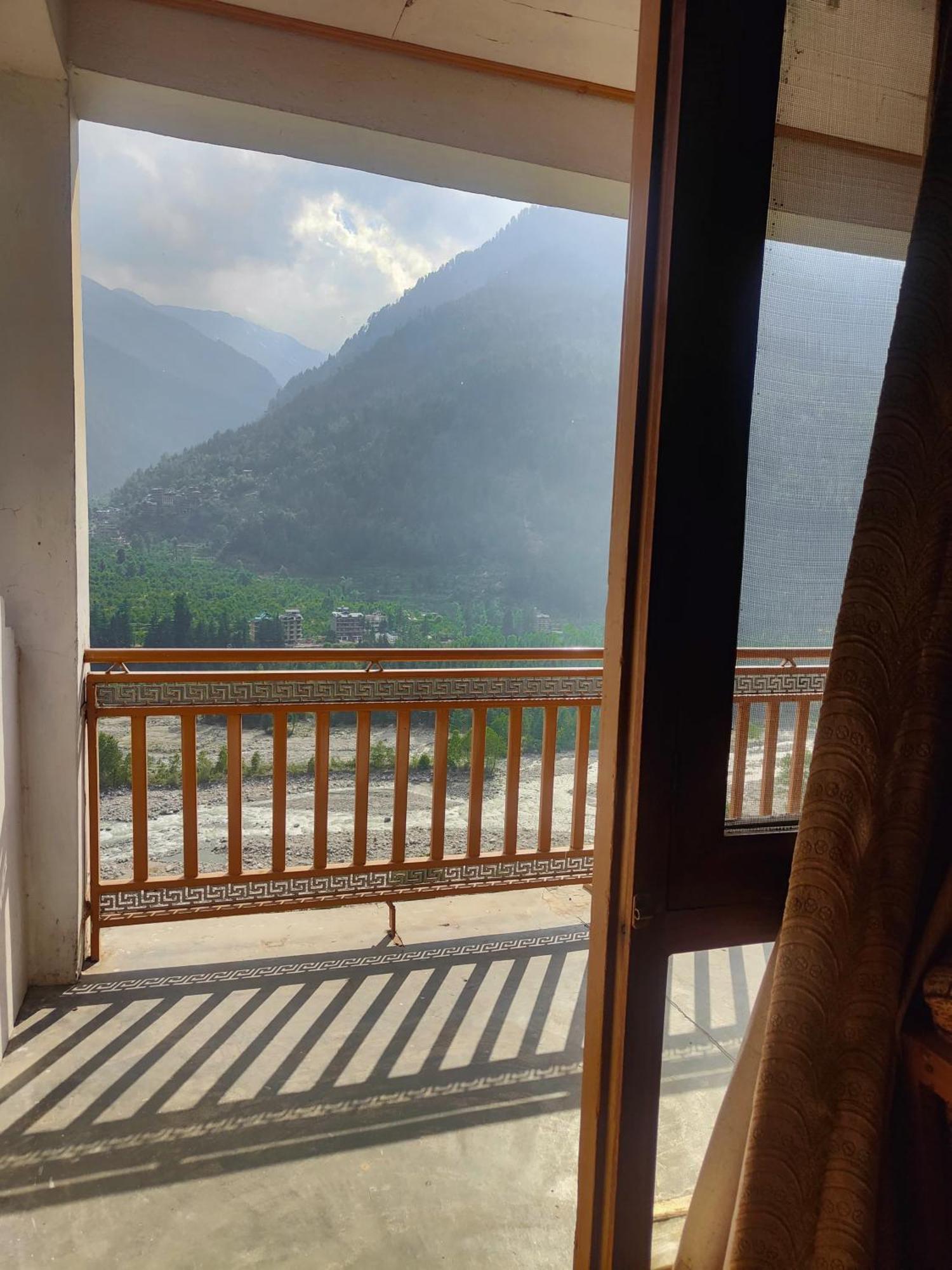 Hotel Arohi Vashist Екстер'єр фото