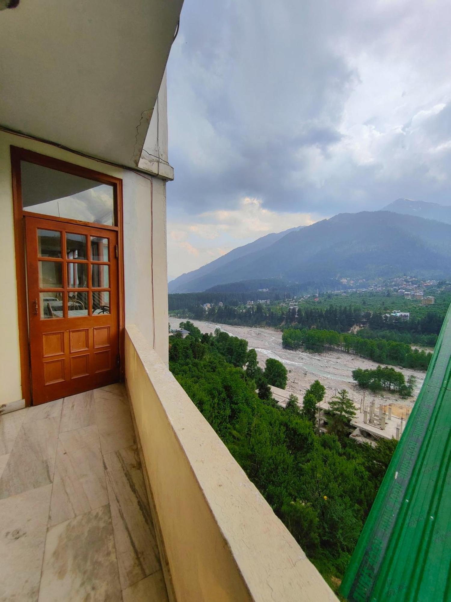 Hotel Arohi Vashist Екстер'єр фото