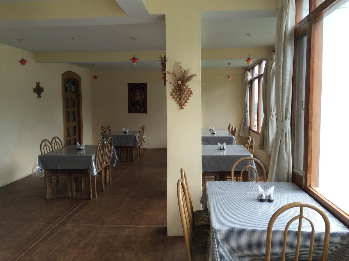 Hotel Arohi Vashist Екстер'єр фото
