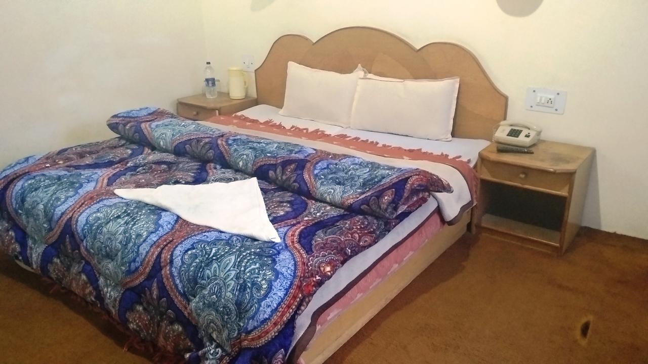 Hotel Arohi Vashist Екстер'єр фото