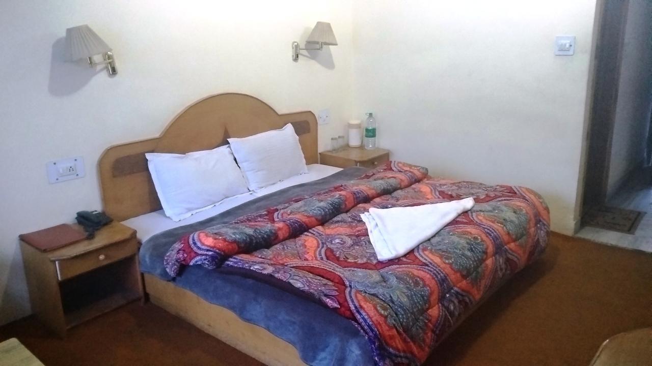 Hotel Arohi Vashist Екстер'єр фото
